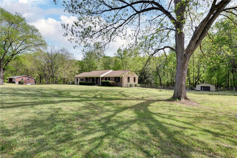 Photo 26 of 37 residential for sale in York County virginia