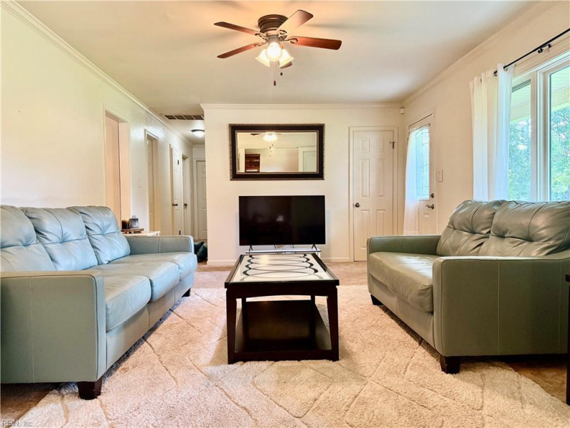 Photo 3 of 37 residential for sale in York County virginia