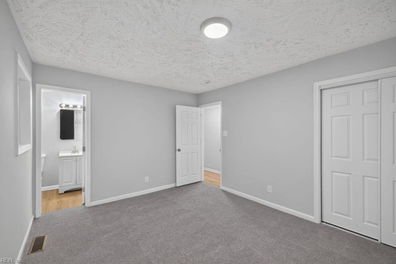 Photo 12 of 28 residential for sale in Portsmouth virginia