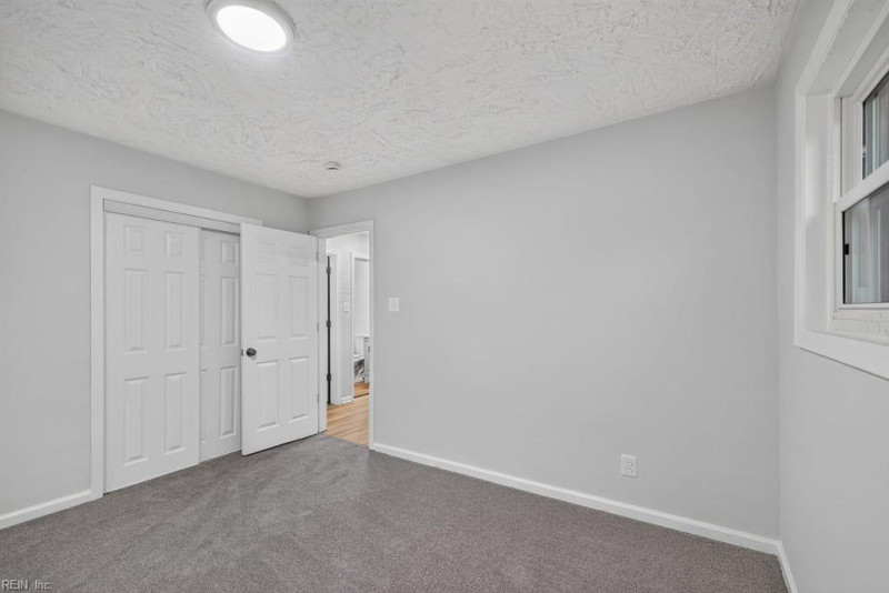 Photo 15 of 28 residential for sale in Portsmouth virginia