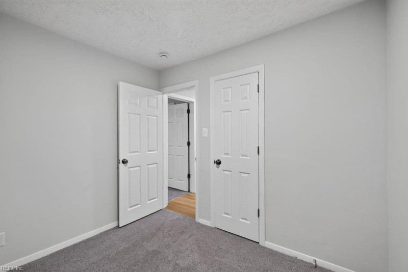 Photo 17 of 28 residential for sale in Portsmouth virginia