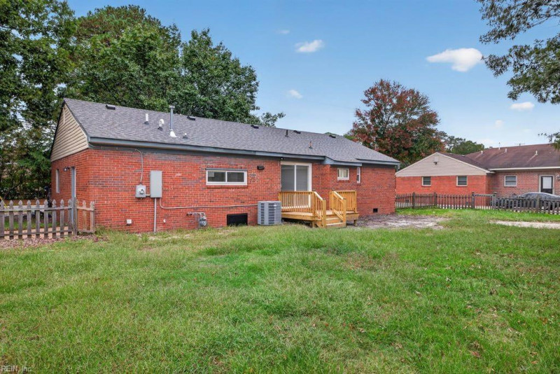 Photo 24 of 28 residential for sale in Portsmouth virginia