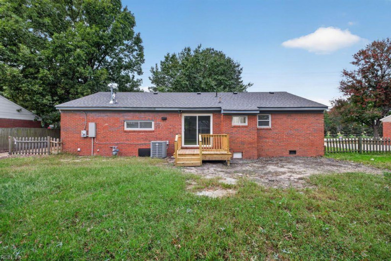 Photo 25 of 28 residential for sale in Portsmouth virginia