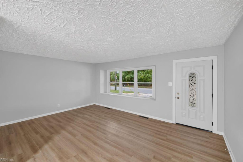 Photo 8 of 28 residential for sale in Portsmouth virginia