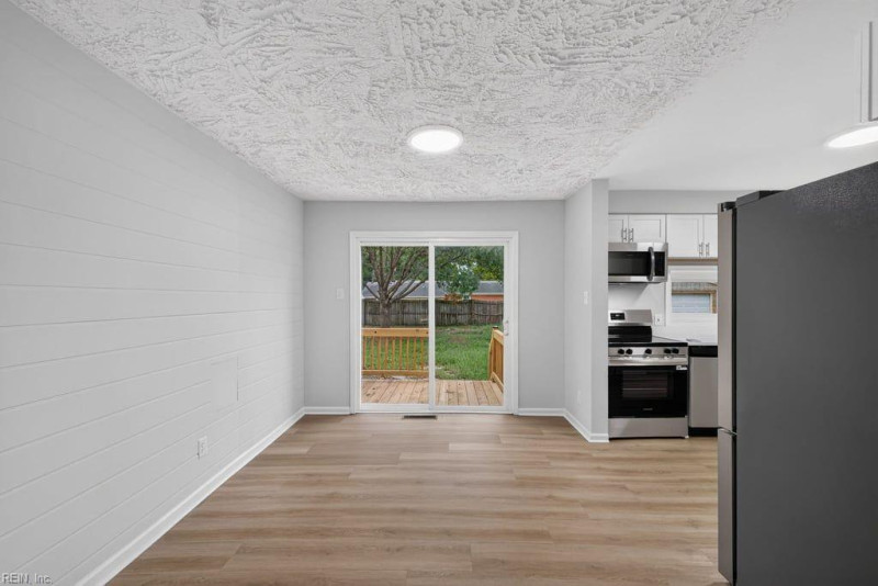 Photo 9 of 28 residential for sale in Portsmouth virginia