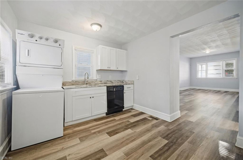 Photo 10 of 25 residential for sale in Norfolk virginia