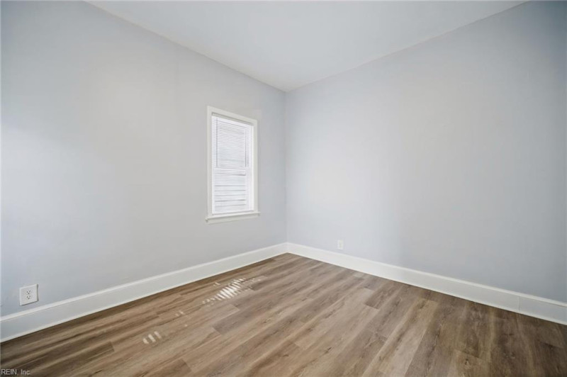Photo 12 of 25 residential for sale in Norfolk virginia