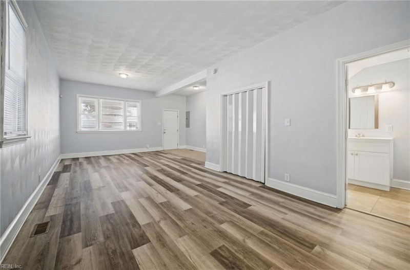 Photo 6 of 25 residential for sale in Norfolk virginia