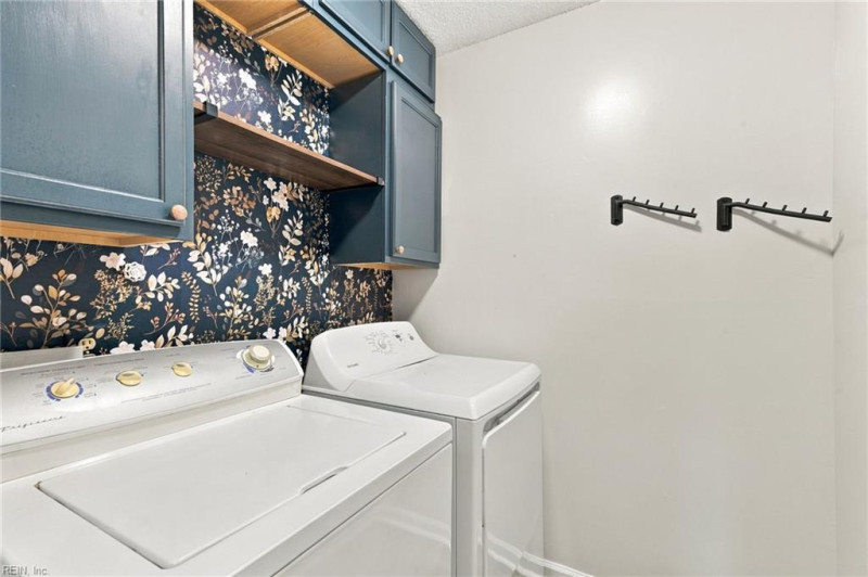 Photo 11 of 19 residential for sale in Newport News virginia