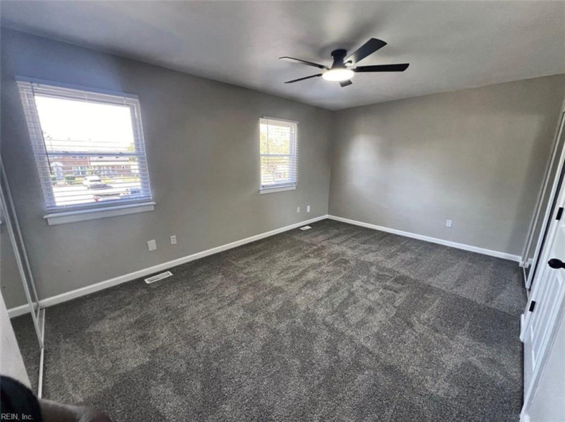Photo 10 of 18 residential for sale in Chesapeake virginia