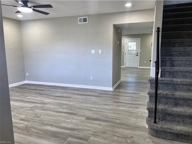 Photo 3 of 18 residential for sale in Chesapeake virginia