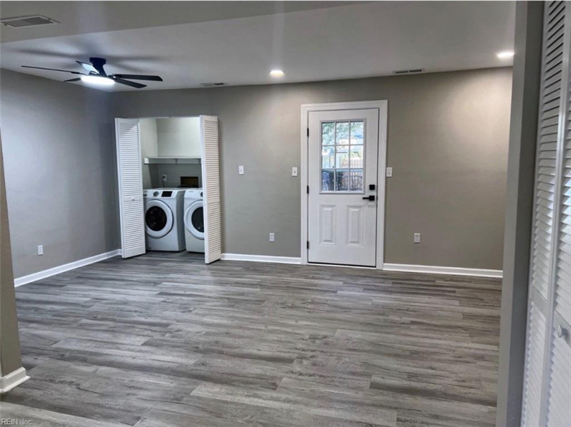 Photo 7 of 18 residential for sale in Chesapeake virginia