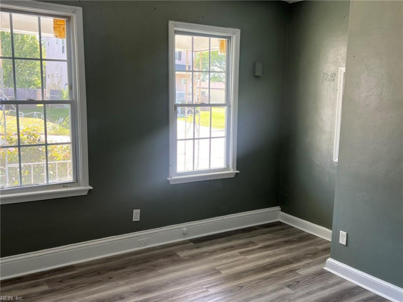 Photo 11 of 20 residential for sale in Portsmouth virginia