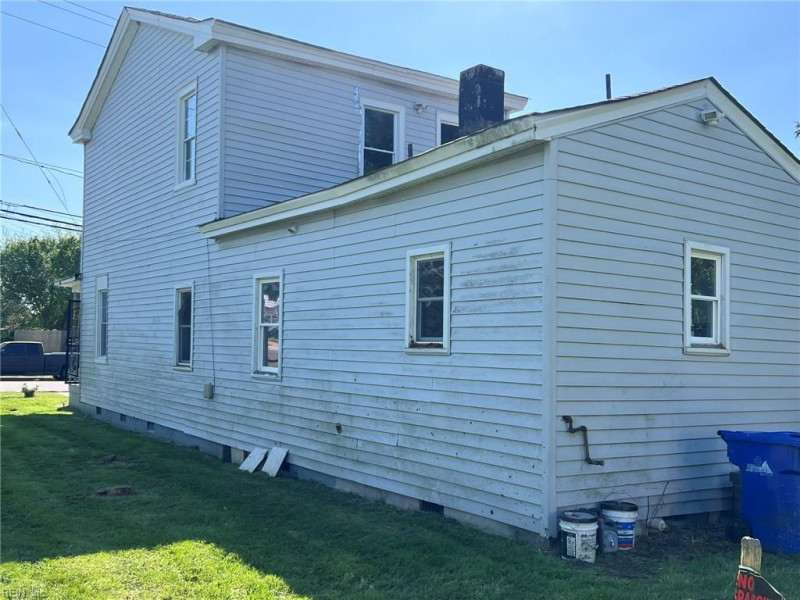 Photo 17 of 20 residential for sale in Portsmouth virginia