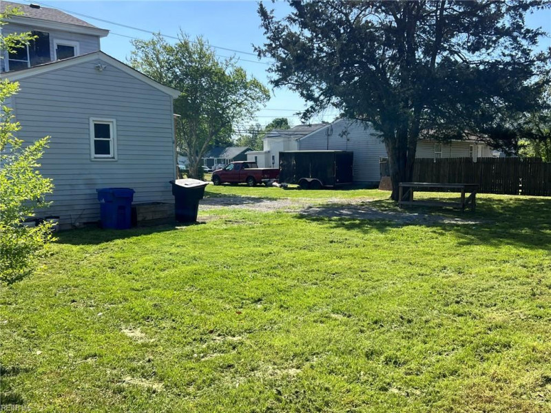 Photo 19 of 20 residential for sale in Portsmouth virginia