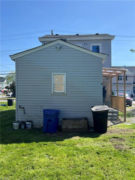 Photo 2 of 20 residential for sale in Portsmouth virginia