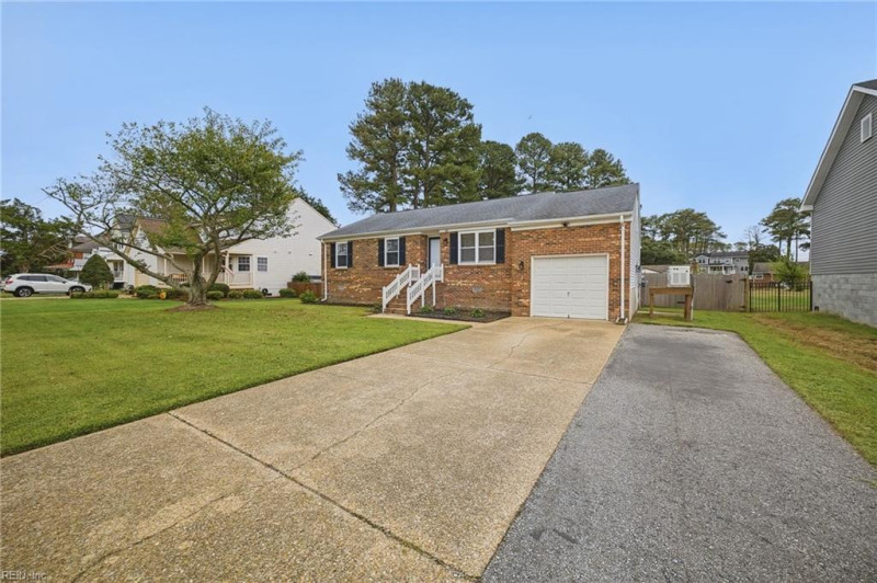 Photo 3 of 40 residential for sale in Poquoson virginia Photo 3 of 40 residential for sale in Poquoson virginia