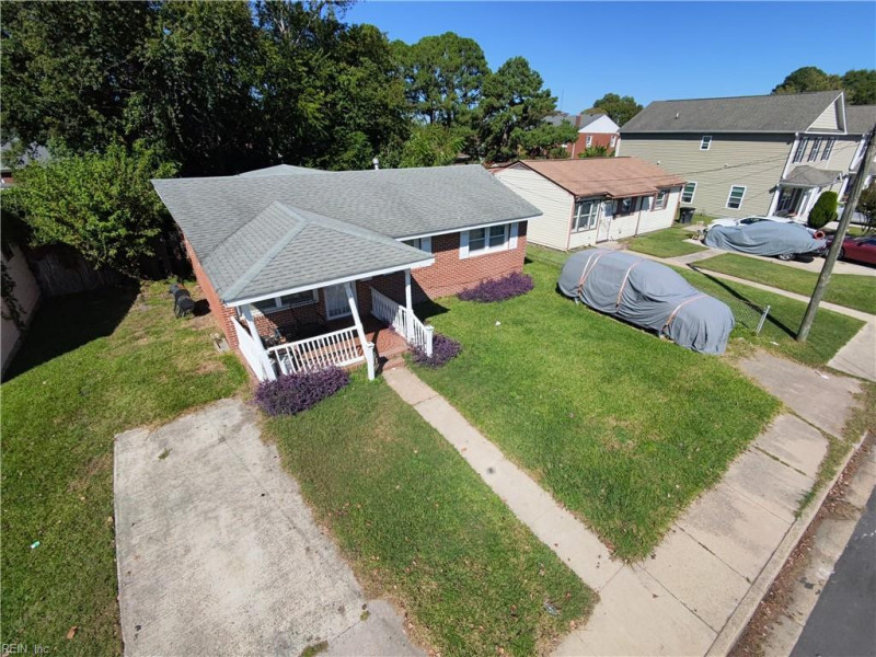 Photo 3 of 10 residential for sale in Portsmouth virginia