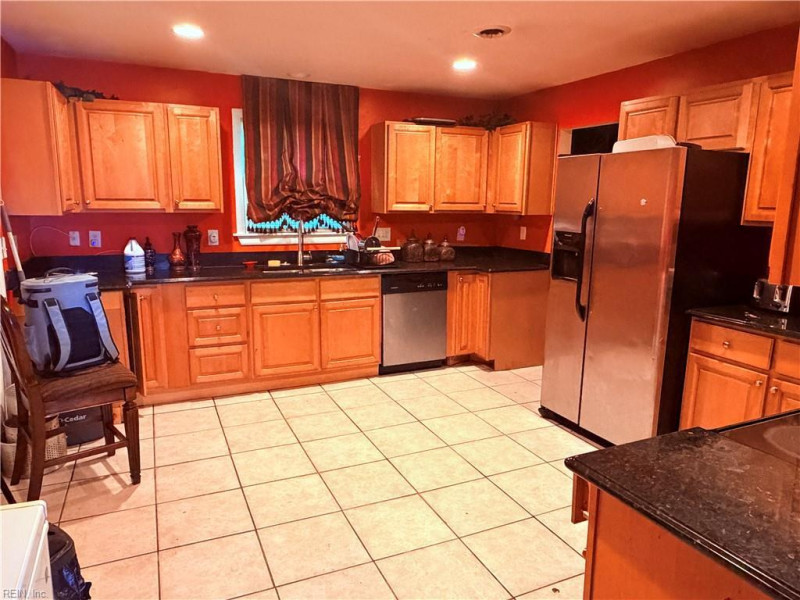 Photo 5 of 10 residential for sale in Portsmouth virginia