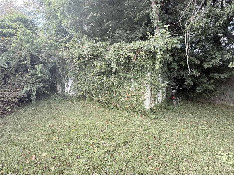 Photo 9 of 10 residential for sale in Portsmouth virginia