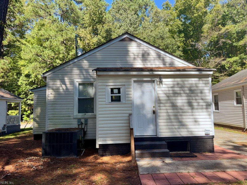 Photo 2 of 10 residential for sale in Suffolk virginia Photo 2 of 10 residential for sale in Suffolk virginia