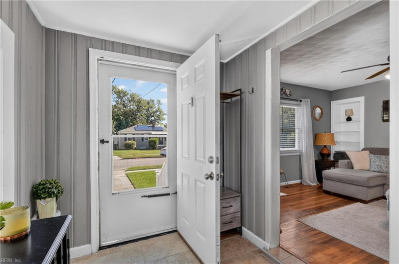 Photo 11 of 41 residential for sale in Norfolk virginia