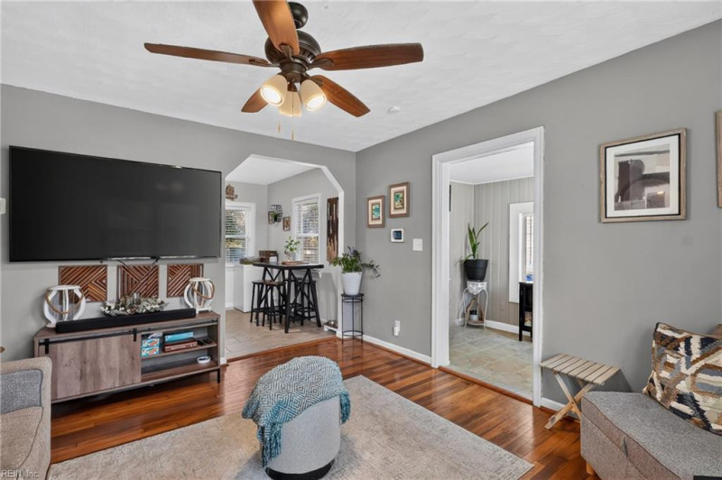 Photo 15 of 41 residential for sale in Norfolk virginia