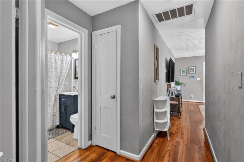 Photo 19 of 41 residential for sale in Norfolk virginia