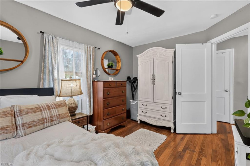 Photo 21 of 41 residential for sale in Norfolk virginia
