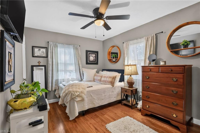 Photo 23 of 41 residential for sale in Norfolk virginia