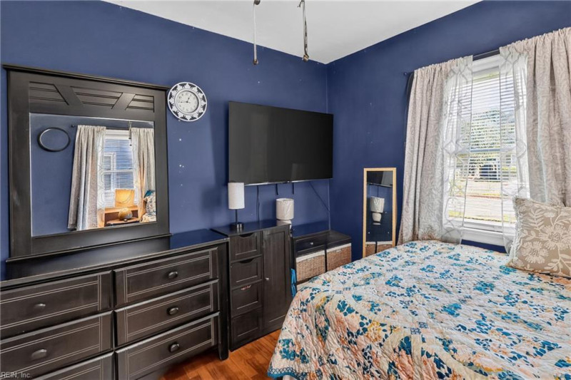 Photo 25 of 41 residential for sale in Norfolk virginia