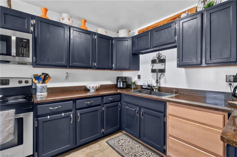 Photo 4 of 41 residential for sale in Norfolk virginia