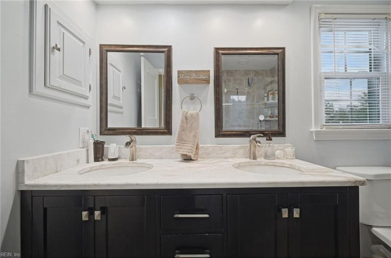 Photo 33 of 49 residential for sale in Chesapeake virginia