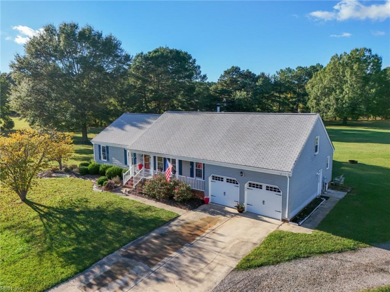 Photo 5 of 49 residential for sale in Chesapeake virginia