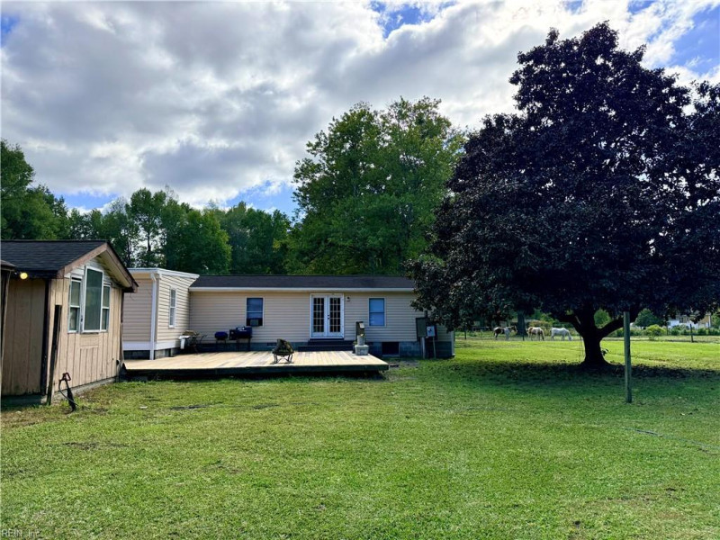 Photo 18 of 20 residential for sale in Suffolk virginia