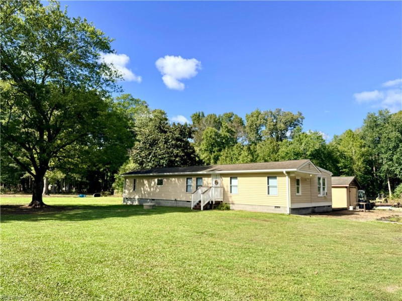 Photo 19 of 20 residential for sale in Suffolk virginia