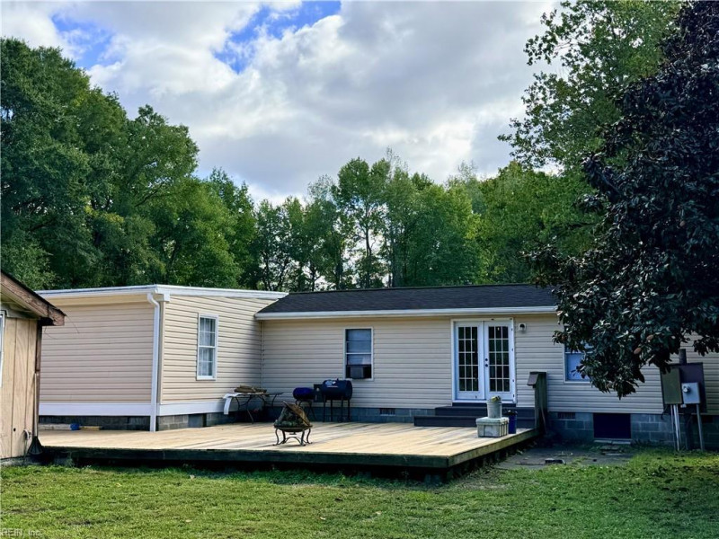 Photo 2 of 20 residential for sale in Suffolk virginia
