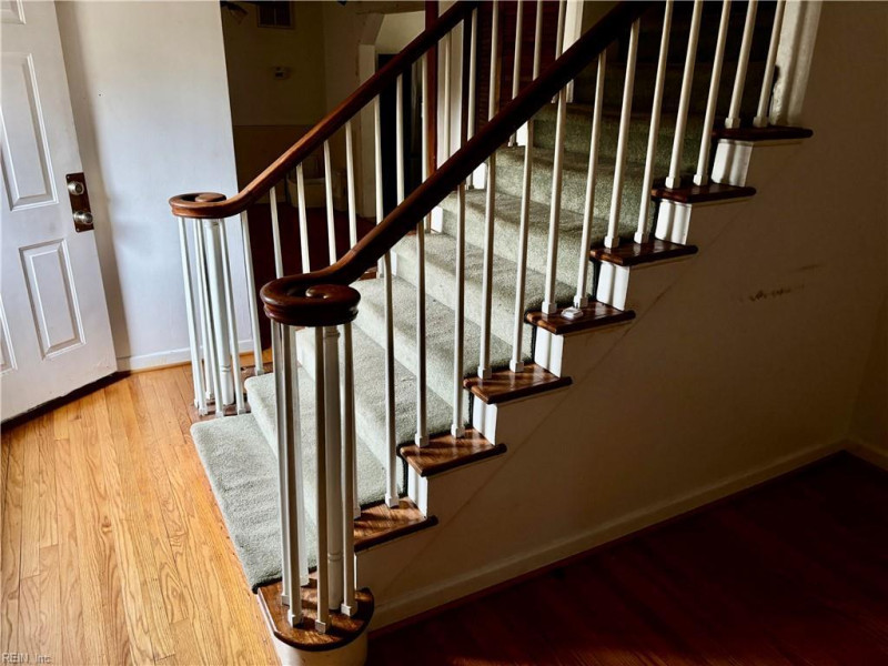 Photo 5 of 7 residential for sale in Virginia Beach virginia