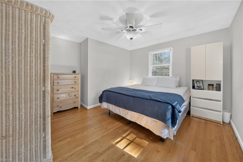 Photo 14 of 50 residential for sale in Virginia Beach virginia