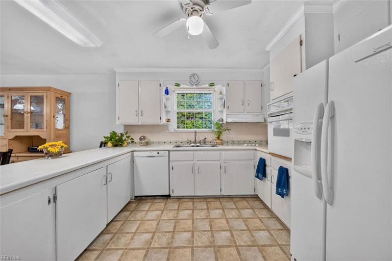 Photo 24 of 50 residential for sale in Virginia Beach virginia