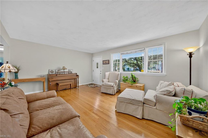 Photo 9 of 50 residential for sale in Virginia Beach virginia