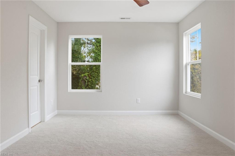Photo 18 of 29 residential for sale in Portsmouth virginia