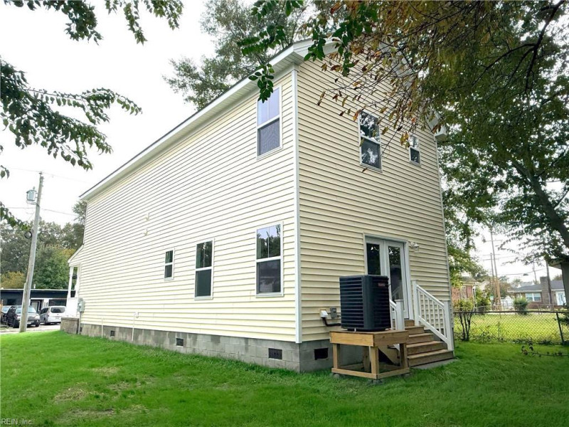 Photo 23 of 29 residential for sale in Portsmouth virginia