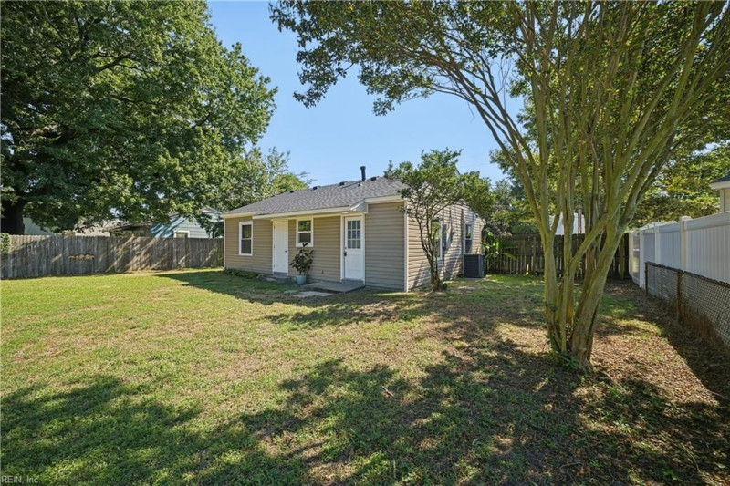 Photo 10 of 33 residential for sale in Chesapeake virginia Photo 10 of 33 residential for sale in Chesapeake virginia
