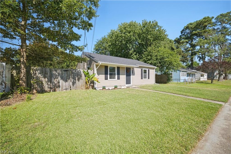 Photo 12 of 33 residential for sale in Chesapeake virginia Photo 12 of 33 residential for sale in Chesapeake virginia