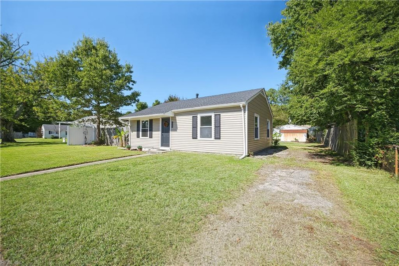 Photo 13 of 33 residential for sale in Chesapeake virginia Photo 13 of 33 residential for sale in Chesapeake virginia