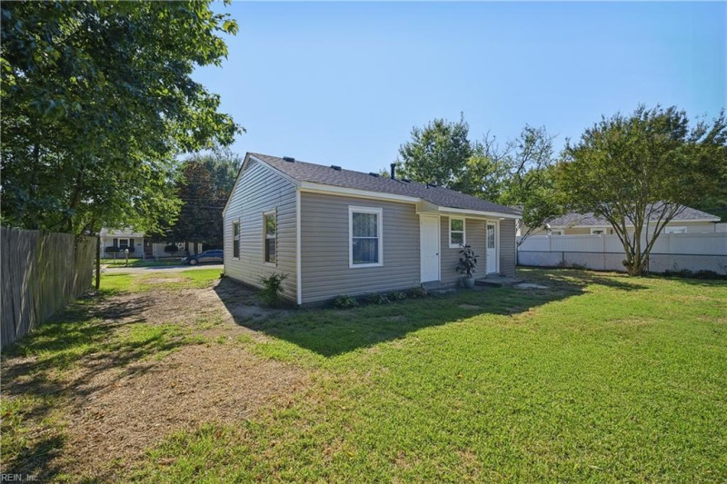 Photo 31 of 33 residential for sale in Chesapeake virginia Photo 31 of 33 residential for sale in Chesapeake virginia