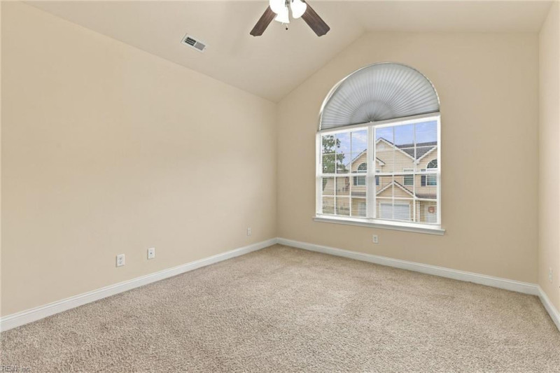 Photo 11 of 24 residential for sale in Chesapeake virginia