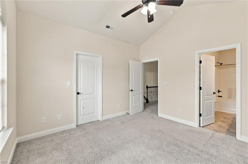Photo 13 of 24 residential for sale in Chesapeake virginia