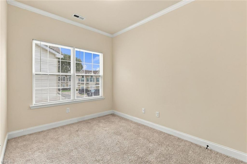 Photo 16 of 24 residential for sale in Chesapeake virginia